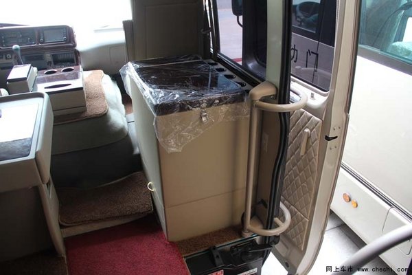 丰田考斯特改装豪华座椅 强劲动力小巴士-图5