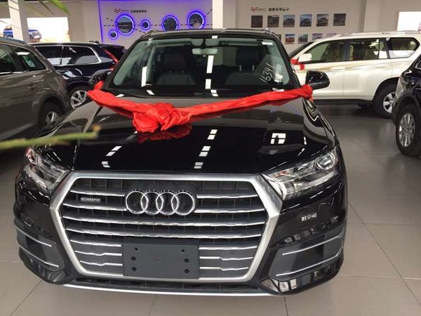 2017款奧迪Q7頂配現(xiàn)車 揭秘優(yōu)惠幅度多少-圖3