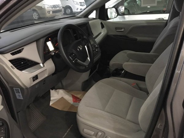 16款丰田塞纳现车 四驱顶配61万特惠秒杀-图4