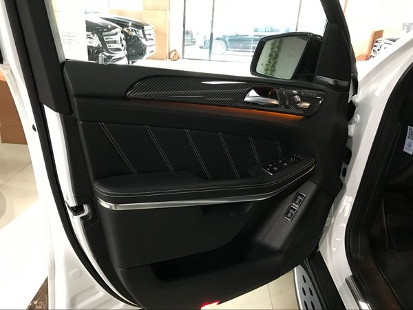 17款奔馳GLS63AMG資訊 底價專賣港口現(xiàn)車-圖5