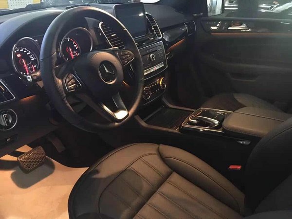 2017款奔馳GLS450現(xiàn)車 降價(jià)來(lái)襲平價(jià)奔馳-圖5