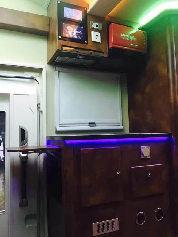 奔馳24H大型房車 旅行必備元旦特惠禮包-圖8