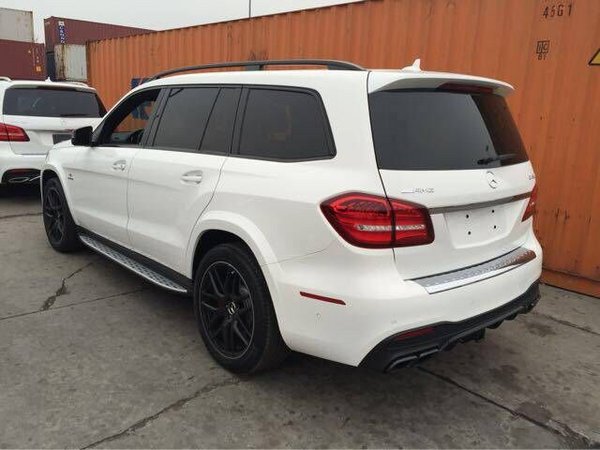 17款加拿大版奔馳GLS63 AMG套件特惠現(xiàn)車-圖3