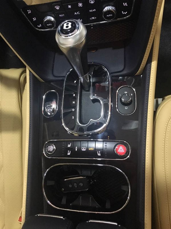 2016款宾利飞驰4.0T 惠动V8降价飞驰冠销-图6