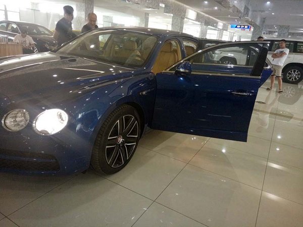 2016款賓利飛馳4.0T現(xiàn)車 巨降豪駕迎金秋-圖2