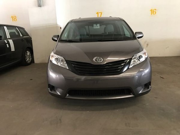 17款豐田塞納現(xiàn)車(chē) 40萬(wàn)即可擁有頂級(jí)商務(wù)-圖3