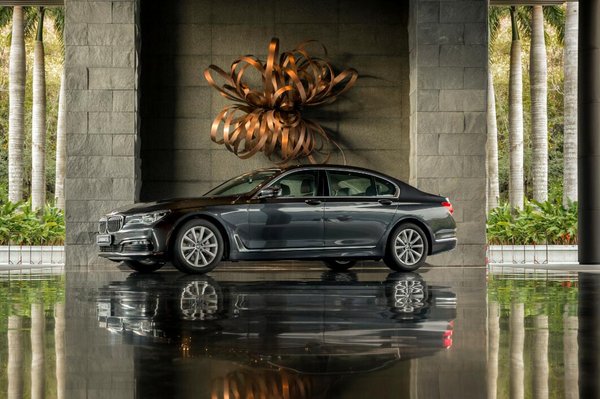驾驭梦想  全新BMW7系尊享一年零利率-图1