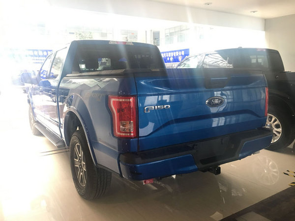 39万福特F150 XLT版降价 宝石蓝/宝石红-图3