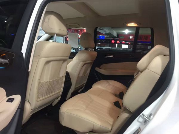 白色奔馳GLS450每日降價(jià)行情 港口批發(fā)價(jià)-圖7