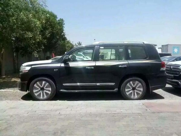 16款豐田酷路澤5700 中東版V8提車105萬(wàn)-圖3