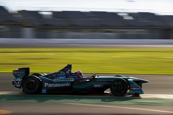 冠军阵容 赛车升级“豹”力即将来袭 捷豹车队出征Formula E第四赛季-图3