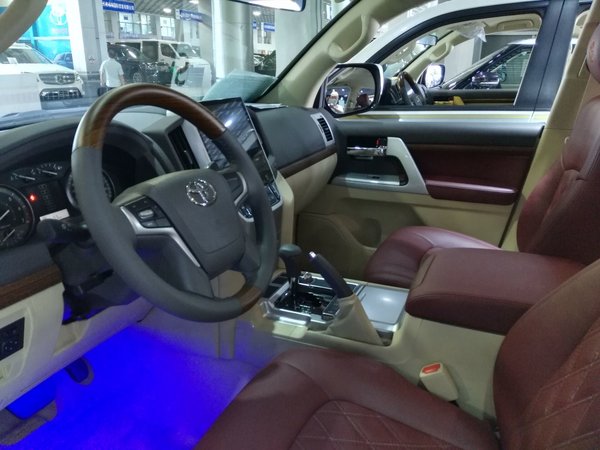 豐田陸巡丐版4000改裝 車城實(shí)拍價(jià)格速降-圖4