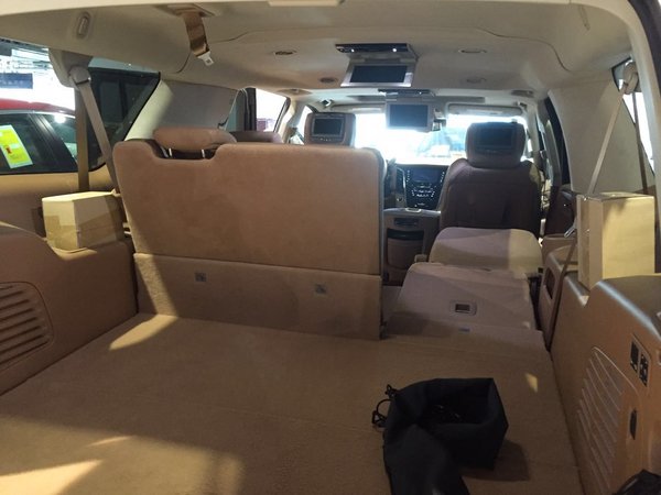 凯迪拉克凯雷德四驱6.2L 越野路面上王者-图8