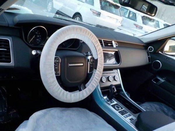 17款路虎揽胜运动版 坐拥新景观感受激情-图4