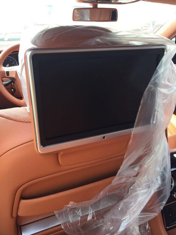 17款宾利飞驰V8S现车 更低排量更低价格-图5