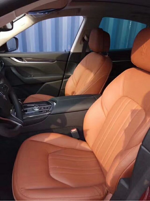 17款玛莎拉蒂Levante 热销名流SUV很拉风-图4