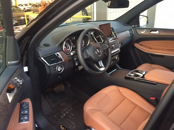 17款奔馳GLS550現(xiàn)車 高端越駕巔峰底價-圖4