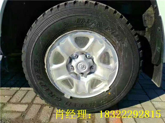 17款中東豐田丐版酷路澤4000 V6配置明細-圖10