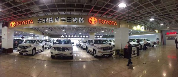 丰田霸道4000天窗摇启版 卓越品质惊喜促-图2