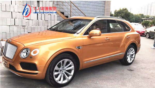 爆款热销17款宾利添越6.0T W12配置丰富-图3