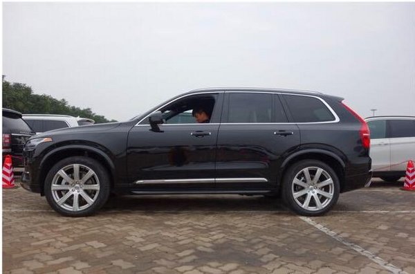 16沃尔沃XC90限量版T6 7座2.0就一台91万-图2