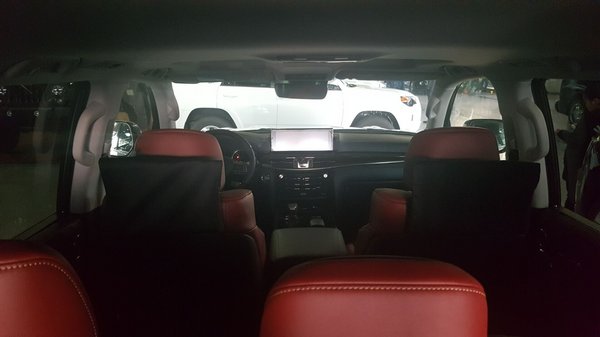 17款雷克薩斯LX570 八座極品凌志搶底價-圖8