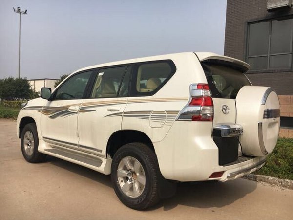 17款豐田霸道2700現(xiàn)車 熱降特惠五一專場-圖3