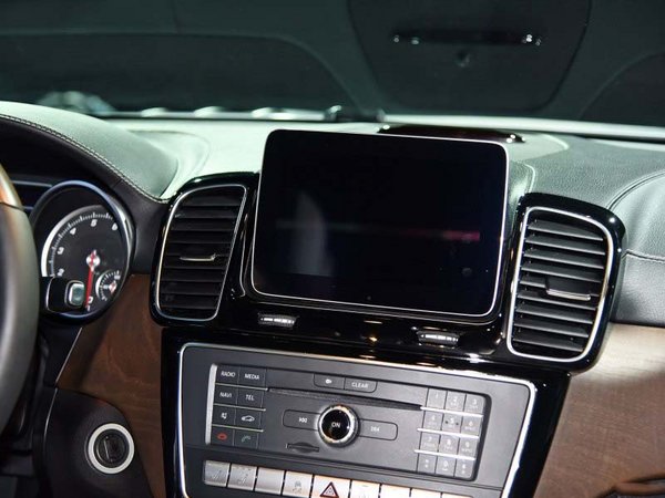 2017款奔驰GLS500 精致优雅十月新惠出击-图8
