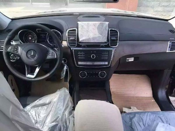 17款奔馳GLS450現(xiàn)車 年度銷冠GLS級底降-圖4