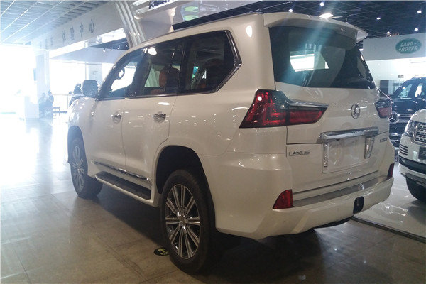 16款雷克萨斯LX570现车 加版凌志SUV解读-图3