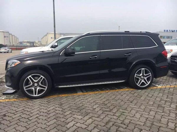 2017款奔馳GLS450加版現(xiàn)車AMG頂配129萬-圖3
