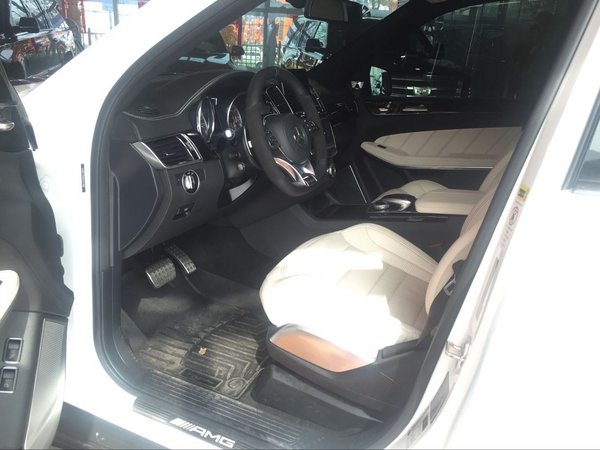 奔驰GLS63高性能SUV 霸气抵港限量特价卖-图5