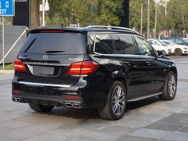 2017款奔馳GLS63 全尺寸SUV中的性能王者-圖3