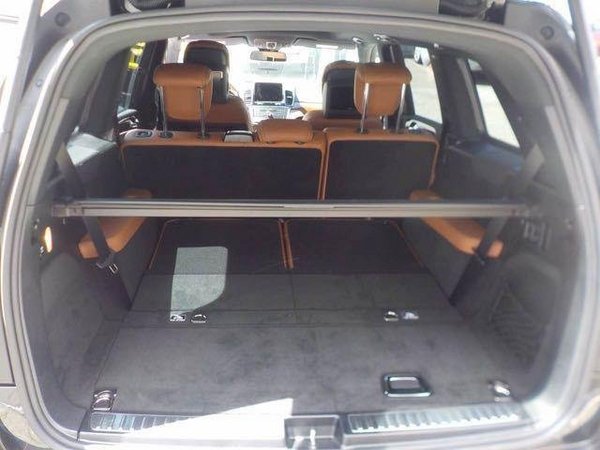 17款奔馳GLS550頂配行情緊俏 有車準戶提-圖6