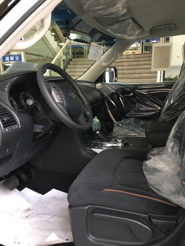 2017款尼桑途乐4.0XE 七座SUV特销51.2万-图4