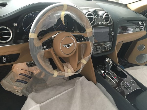賓利添越現(xiàn)車行情 奢華享受超跑極限座駕-圖4