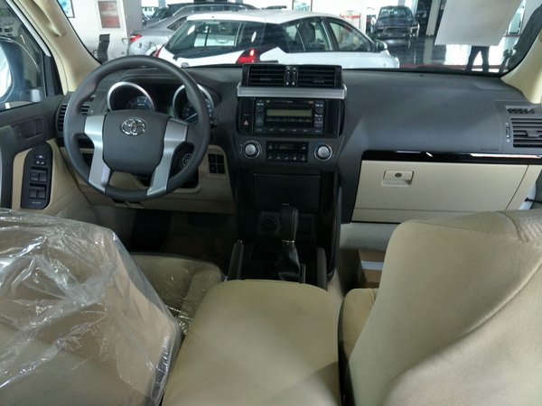 丰田霸道2700鸡年报价 霸道2.7强劲suv-图7