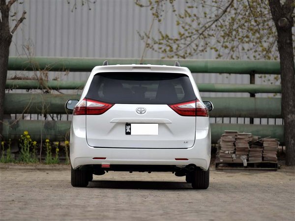 17款丰田塞纳商务行情 四驱现车40万秒杀-图3