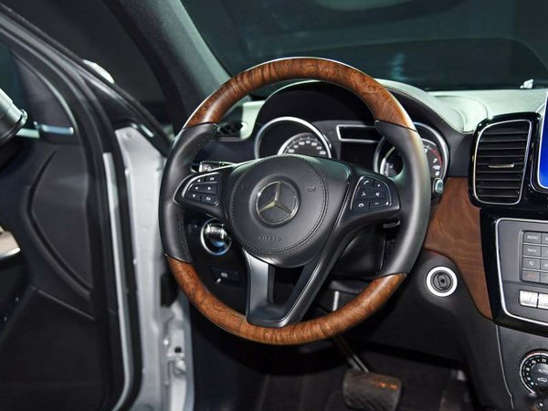 2017款奔驰GLS500 造型性能俱佳绝对超值-图4