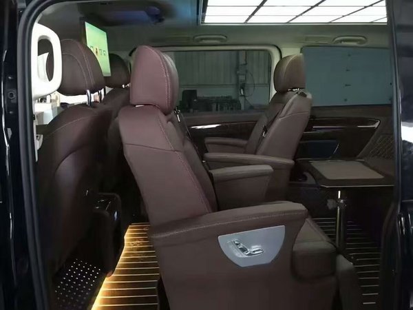 奔驰V级Metris商务车 全新一代高端MPV-图5