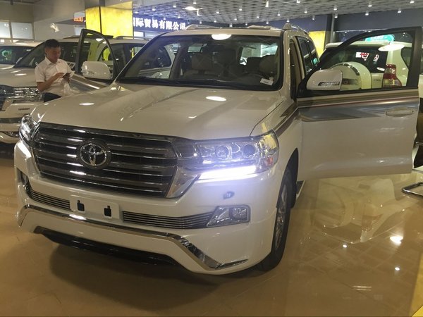 2016款豐田酷路澤4000特價 陸巡V6一臺車-圖1