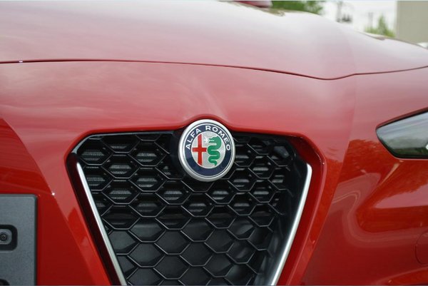阿尔法·罗密欧全新进口Giulia豪华轿车-图9
