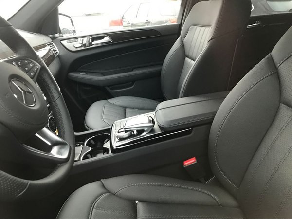 17款奔馳GLS450行情 硬派越野車實(shí)力降價(jià)-圖7