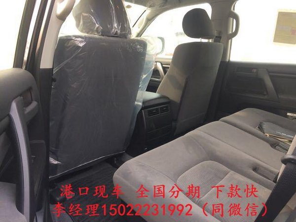 17款豐田酷路澤4000 丐版5座黑車黑內(nèi)飾-圖9