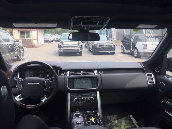 16款路虎揽胜行政美规3.0最新报价优惠-图3