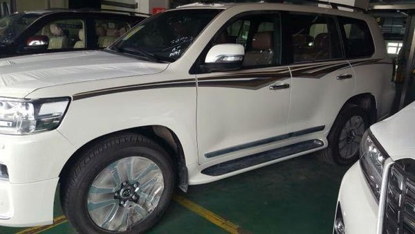 進(jìn)口豐田酷路澤5700年底盤點(diǎn) V8成本價(jià)格-圖3