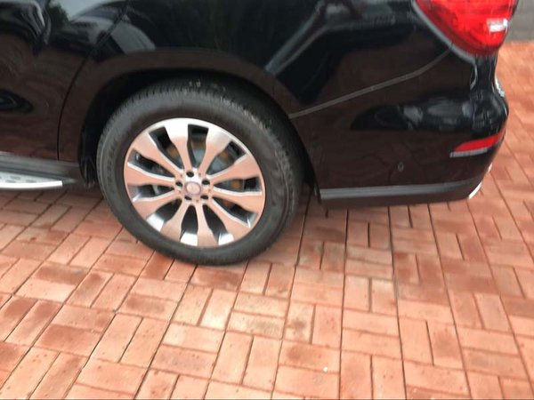 2017款奔馳GLS450現(xiàn)車 全配行情低惠全國-圖3