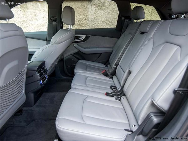 2016款奥迪Q7全时四驱 全景天窗豪华SUV-图9