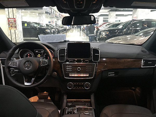 2017款奔馳GLS450價(jià)格 強(qiáng)悍品牌再創(chuàng)巔峰-圖6