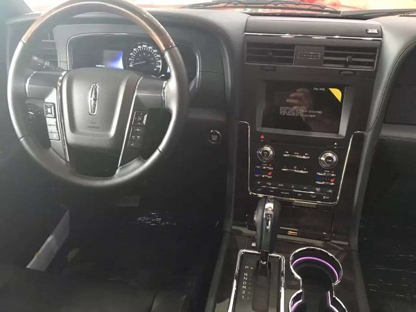 16款林肯領(lǐng)航員現(xiàn)車 頂級SUV全舒適體驗(yàn)-圖6